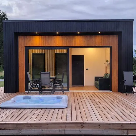 Paus Semesterbostad Kernu